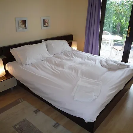 Grove Homes 3 Bed By Trident Homes 公寓 *
