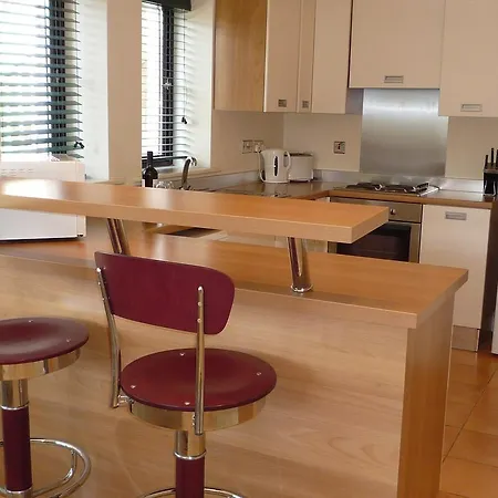 公寓 Grove Homes 3 Bed By Trident Homes