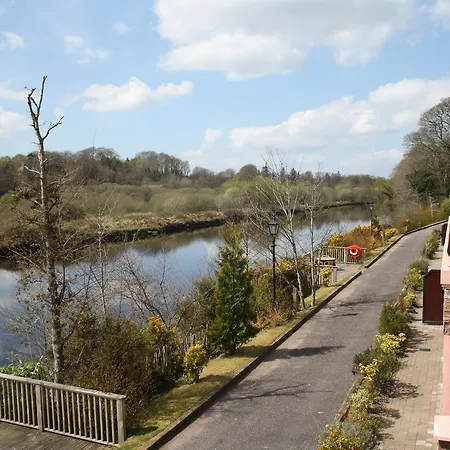 아파트 Grove Homes 3 Bed By Trident Homes