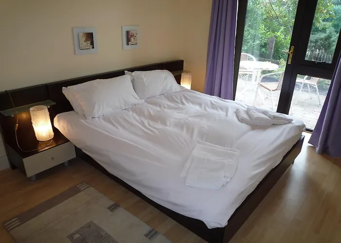 Grove Homes 3 Bed By Trident Homes Апартаменты *