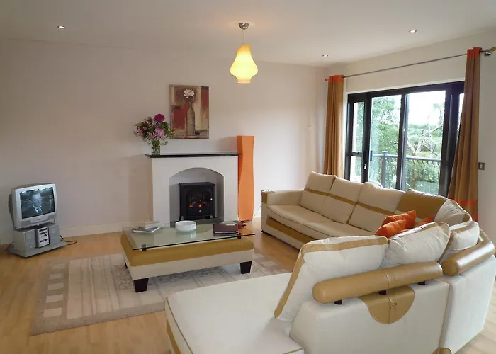 Grove Homes 3 Bed By Trident Homes Апартаменты